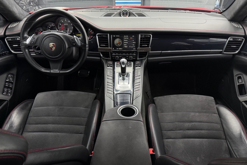  Ponuka vozidiel / Porsche Panamera GTS 4.8 PDK 4x4 - video