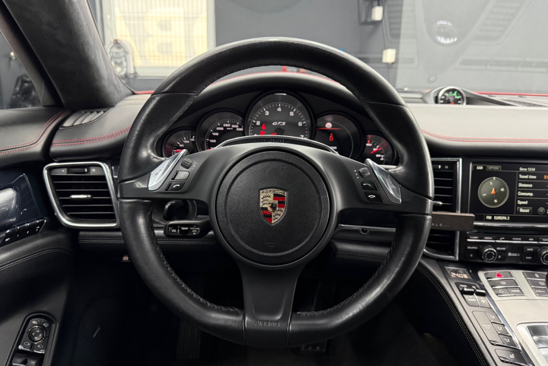  Ponuka vozidiel / Porsche Panamera GTS 4.8 PDK 4x4 - video