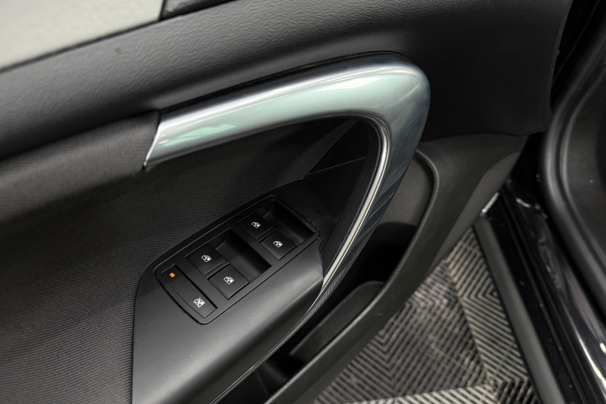 Ponuka vozidiel / Opel Insignia ST 1.6 CDTI 136k S S Innovation AT6 - video Ponuka vozidiel / Opel Insignia ST 1.6 CDTI 136k S S Innovation AT6 - video