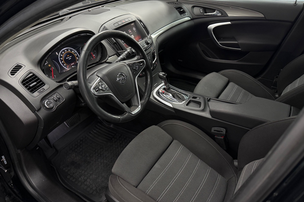 Ponuka vozidiel / Opel Insignia ST 1.6 CDTI 136k S S Innovation AT6 - video Ponuka vozidiel / Opel Insignia ST 1.6 CDTI 136k S S Innovation AT6 - video