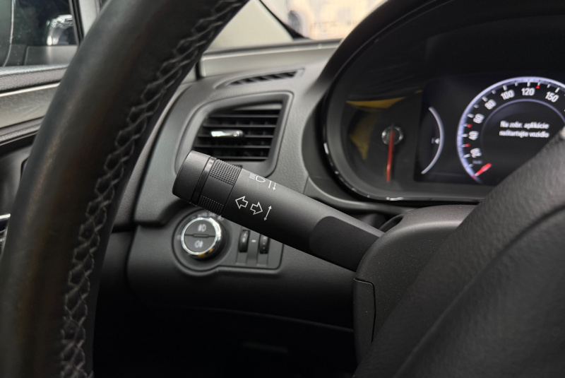  Ponuka vozidiel / Opel Insignia ST 1.6 CDTI 136k S S Innovation AT6 - video