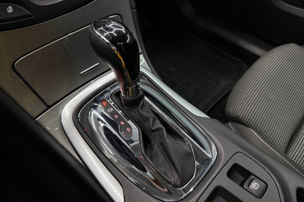 Ponuka vozidiel / Opel Insignia ST 1.6 CDTI 136k S S Innovation AT6 - video