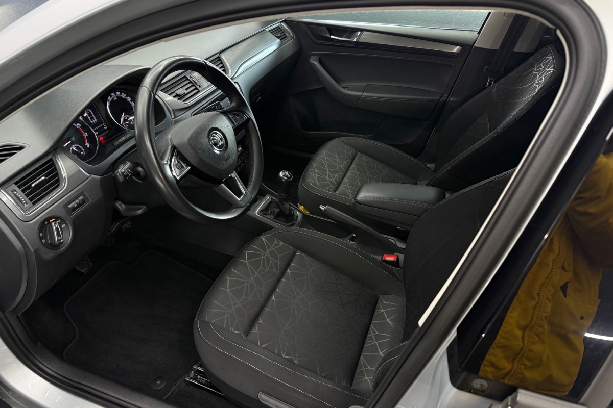 Ponuka vozidiel / Škoda Rapid 1.0 TSI Ambition - video