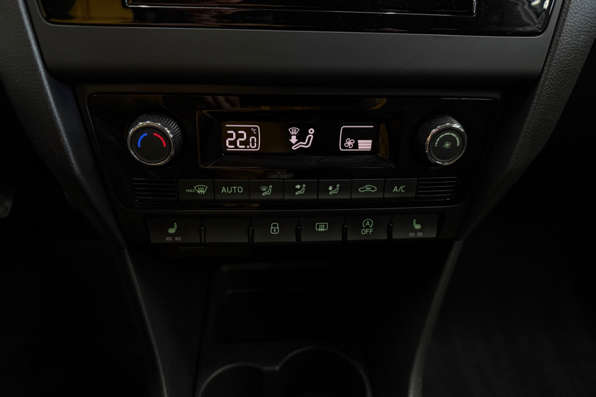 Ponuka vozidiel / Škoda Rapid 1.0 TSI Ambition - video Ponuka vozidiel / Škoda Rapid 1.0 TSI Ambition - video