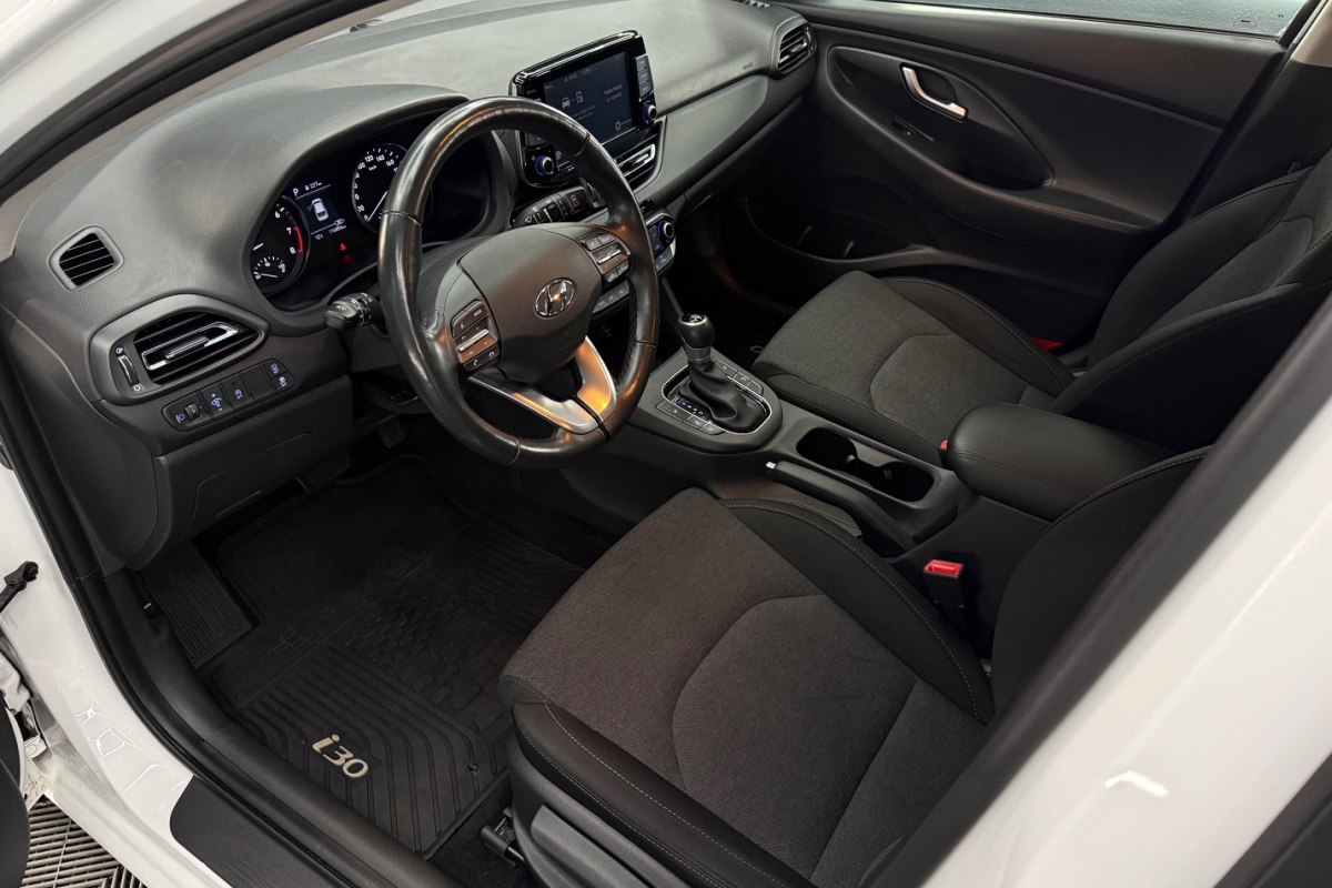 Ponuka vozidiel / Hyundai i30 CW 1.5 T-GDi mHEV Family DCT - video