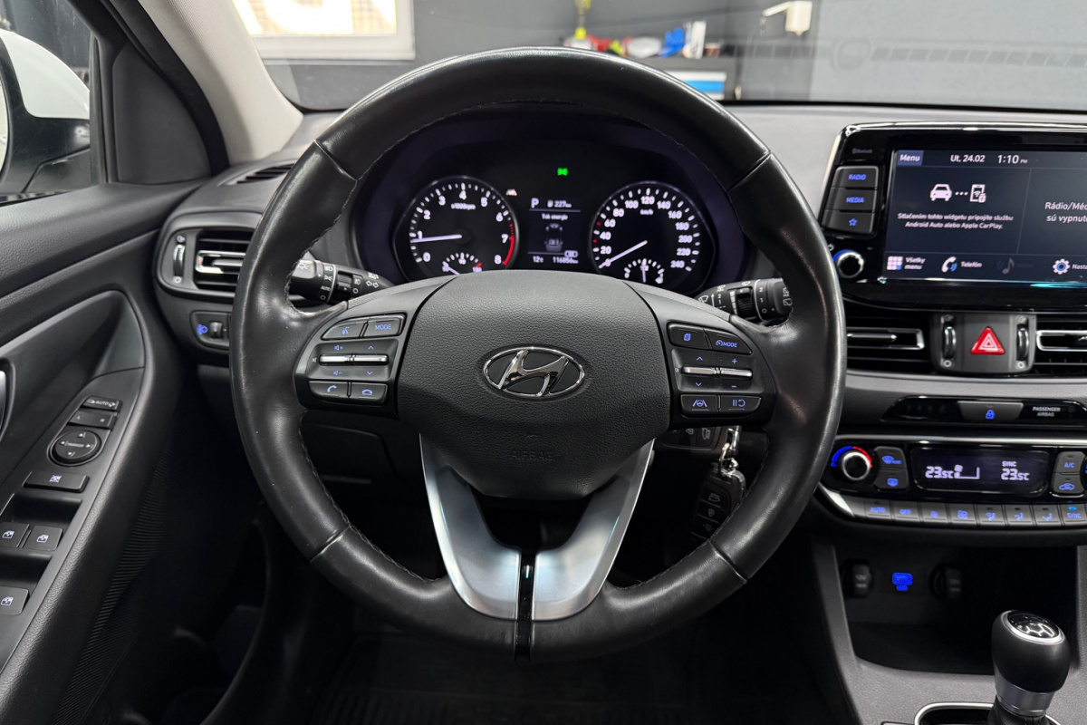 Ponuka vozidiel / Hyundai i30 CW 1.5 T-GDi mHEV Family DCT - video Ponuka vozidiel / Hyundai i30 CW 1.5 T-GDi mHEV Family DCT - video