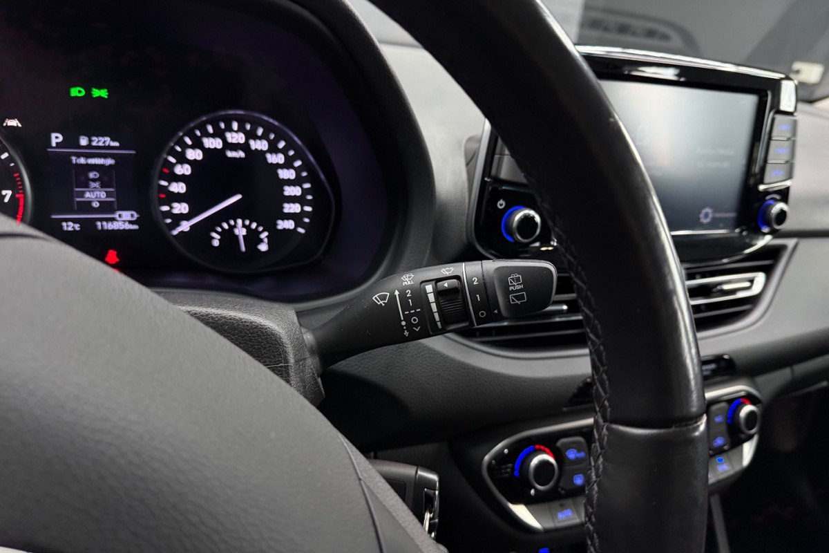 Ponuka vozidiel / Hyundai i30 CW 1.5 T-GDi mHEV Family DCT - video