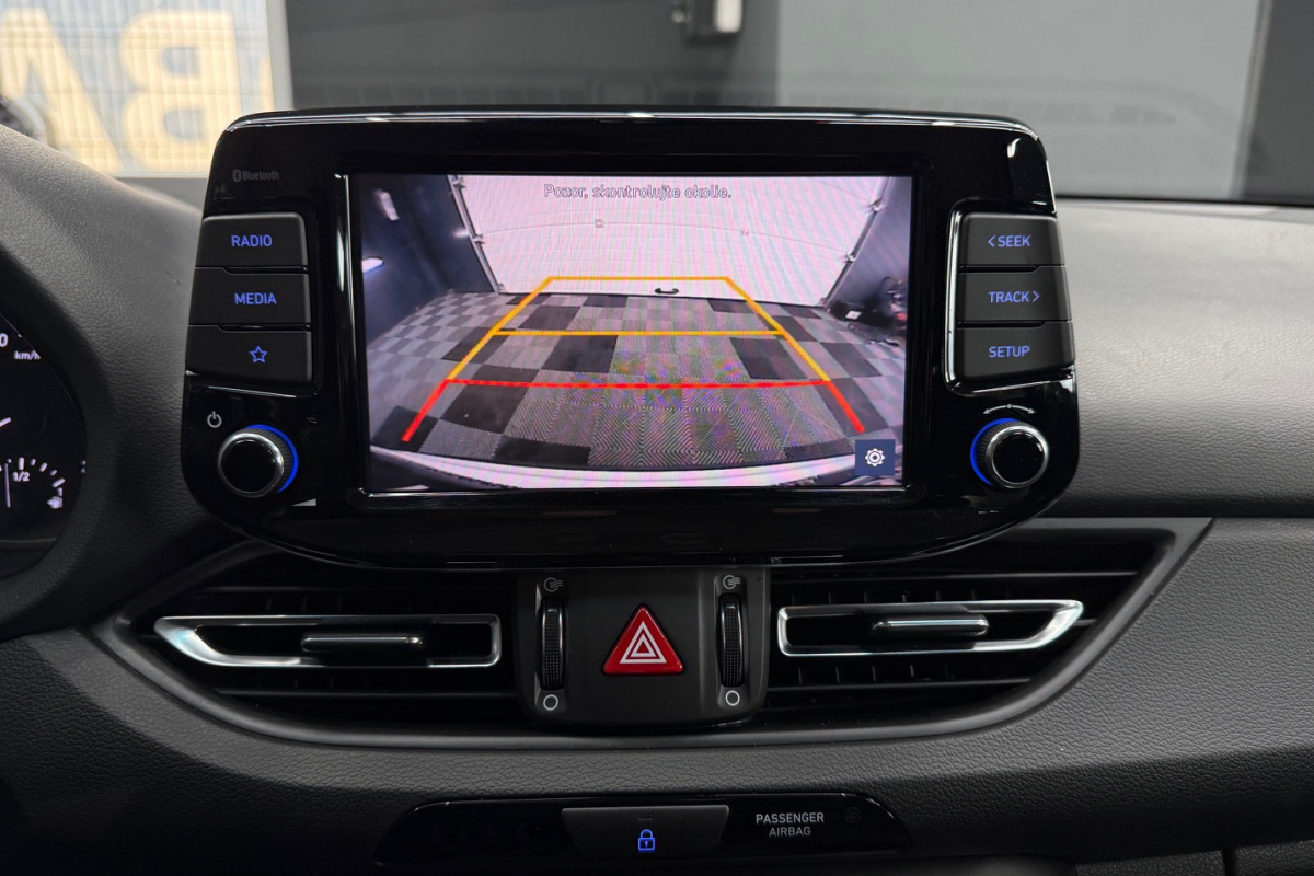 Ponuka vozidiel / Hyundai i30 CW 1.5 T-GDi mHEV Family DCT - video