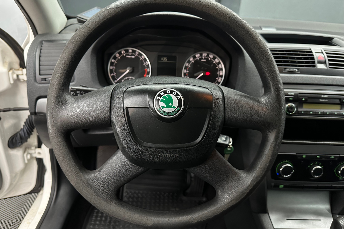 Ponuka vozidiel / Škoda Octavia 1.6 MPI Family - video Ponuka vozidiel / Škoda Octavia 1.6 MPI Family - video