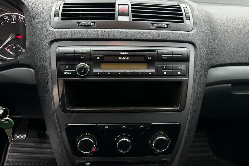 Ponuka vozidiel / Škoda Octavia 1.6 MPI Family - video Ponuka vozidiel / Škoda Octavia 1.6 MPI Family - video