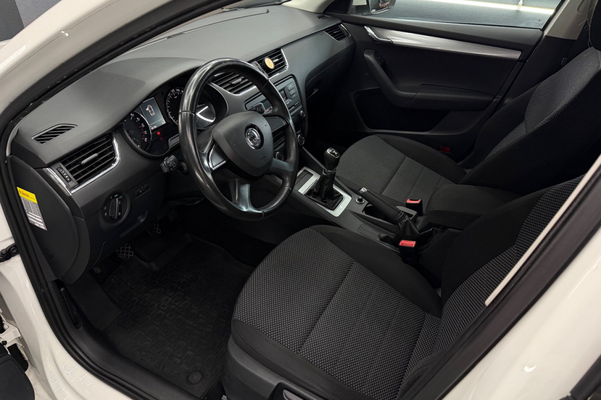 Ponuka vozidiel / Škoda Octavia 1.6 TDI CR DPF Ambiente - video Ponuka vozidiel / Škoda Octavia 1.6 TDI CR DPF Ambiente - video