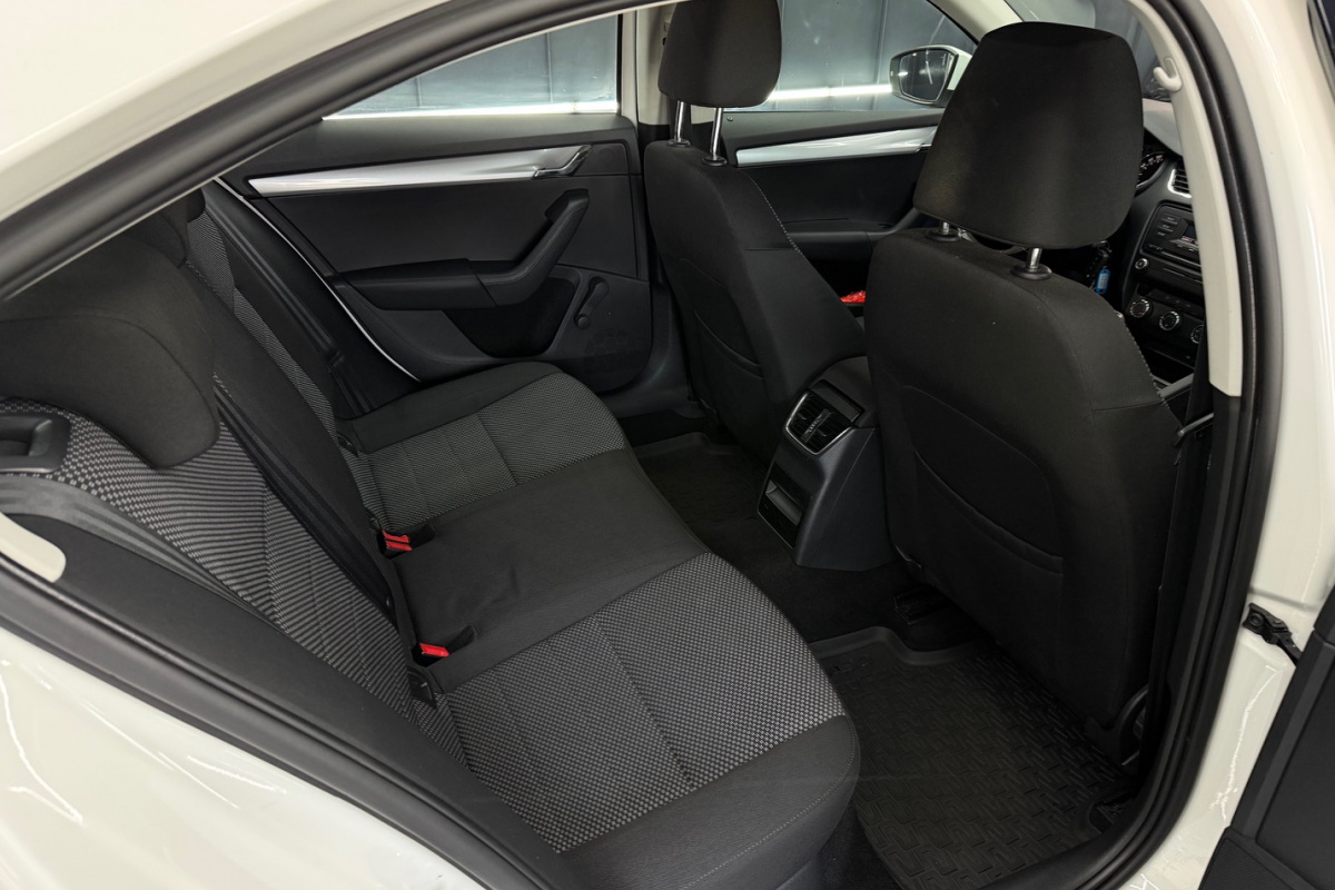 Ponuka vozidiel / Škoda Octavia 1.6 TDI CR DPF Ambiente - video