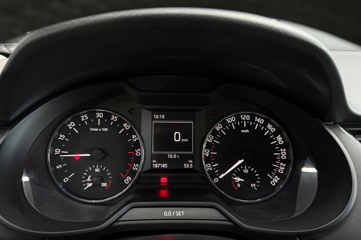 Ponuka vozidiel / Škoda Octavia 1.6 TDI CR DPF Ambiente - video