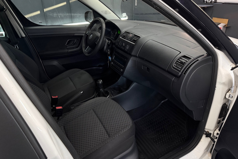 Ponuka vozidiel / Škoda Roomster 1.2 TSI Ambition - video Ponuka vozidiel / Škoda Roomster 1.2 TSI Ambition - video