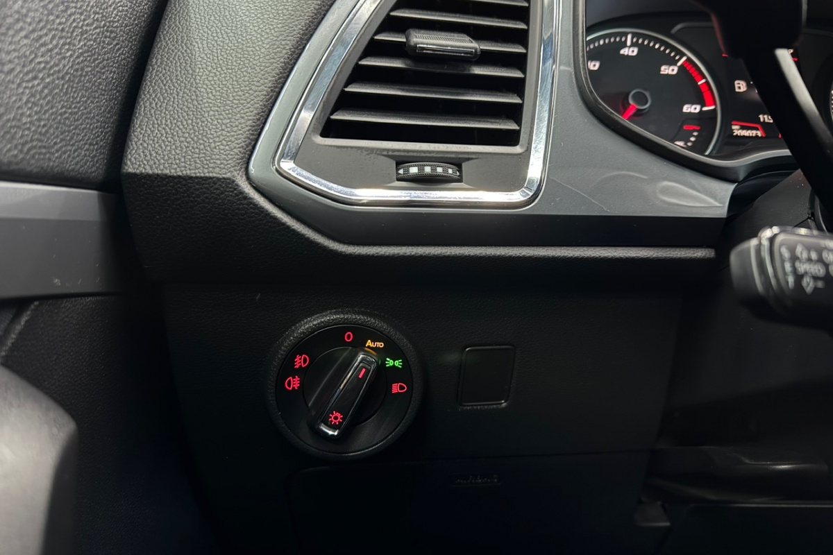 Ponuka vozidiel / Seat Ateca 1.6 TDI 115 Style DSG - video