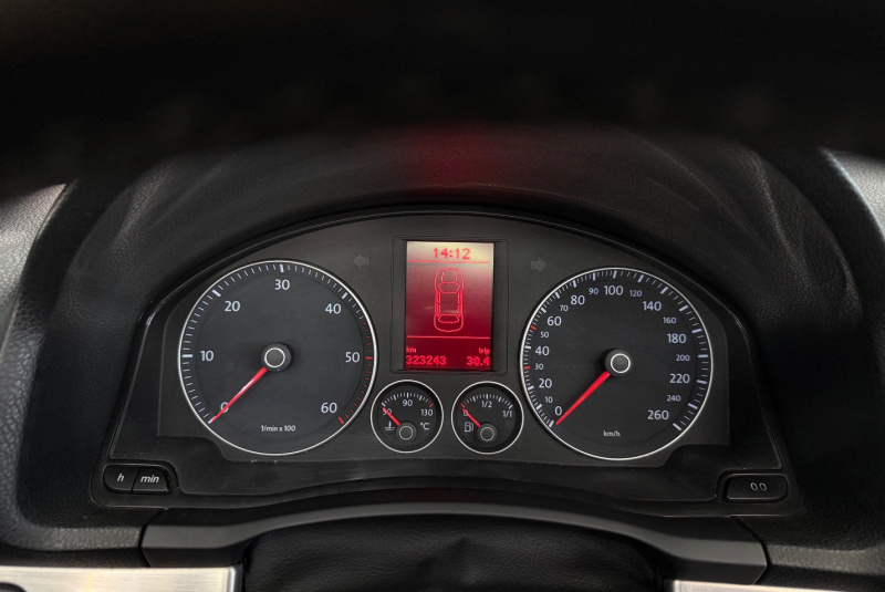  Ponuka vozidiel / Volkswagen Eos 2.0 TDI - video