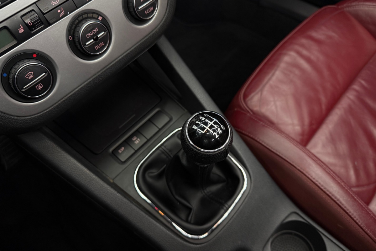 Ponuka vozidiel / Volkswagen Eos 2.0 TDI - video