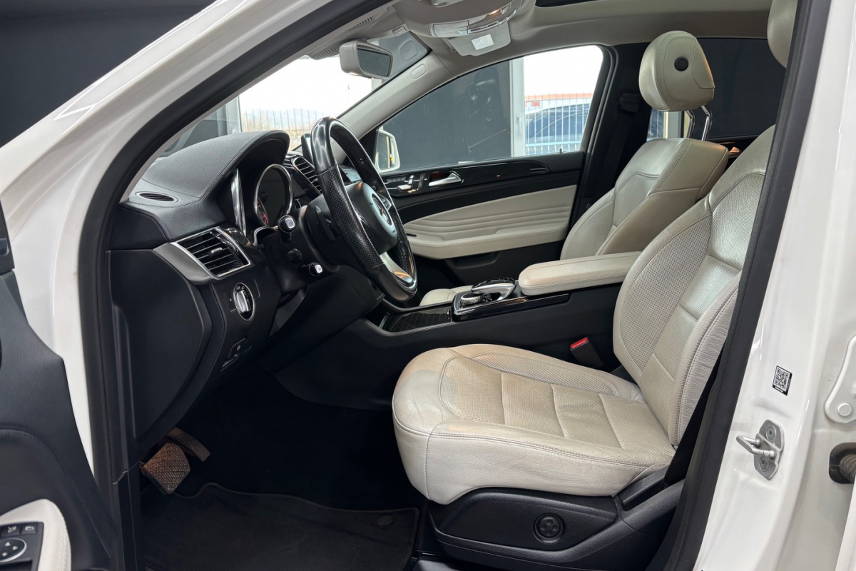 Ponuka vozidiel / Mercedes-Benz GLE Kupé 350d 4matic A/T - video