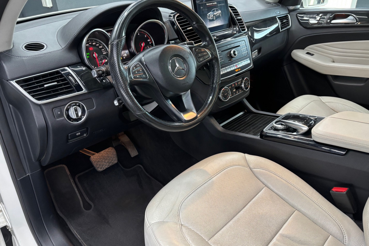 Ponuka vozidiel / Mercedes-Benz GLE Kupé 350d 4matic A/T - video