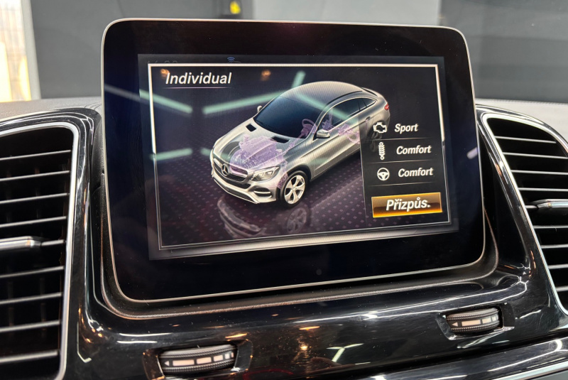 Ponuka vozidiel / Mercedes-Benz GLE Kupé 350d 4matic A/T - video Ponuka vozidiel / Mercedes-Benz GLE Kupé 350d 4matic A/T - video