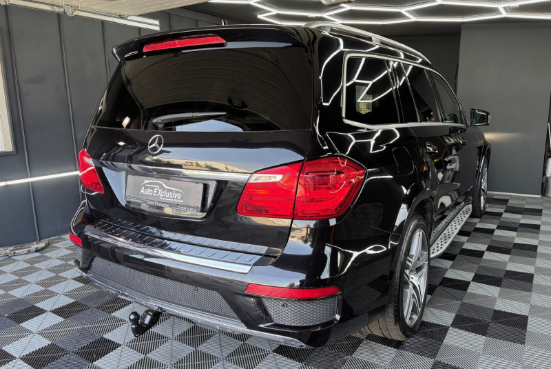  Ponuka vozidiel / Mercedes-Benz GL 350 CDI BlueTEC 4MATIC - video