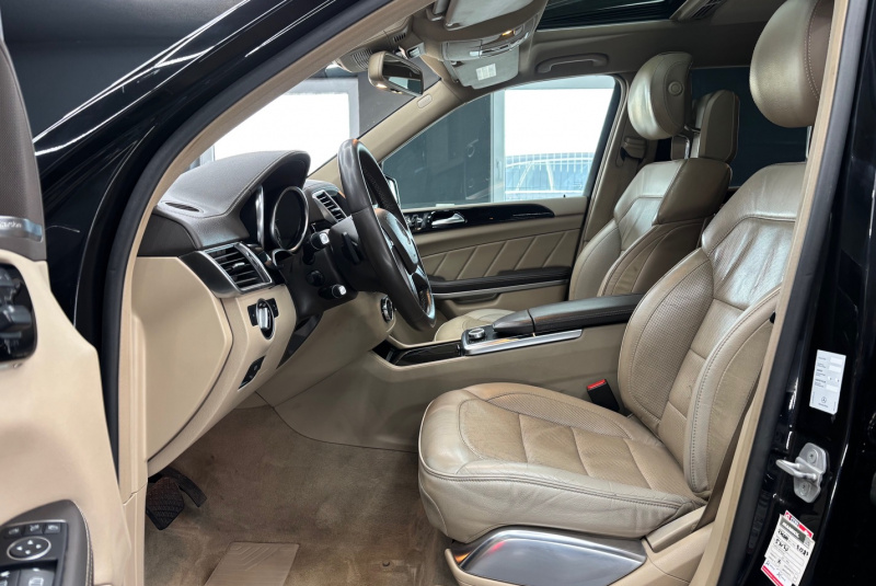  Ponuka vozidiel / Mercedes-Benz GL 350 CDI BlueTEC 4MATIC - video