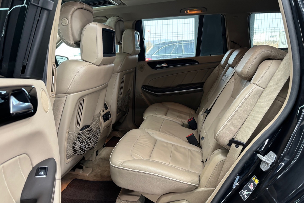 Ponuka vozidiel / Mercedes-Benz GL 350 CDI BlueTEC 4MATIC - video