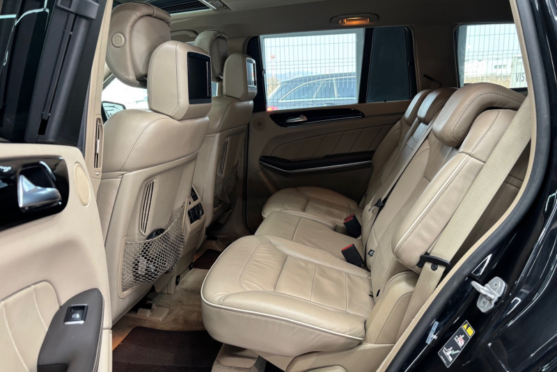  Ponuka vozidiel / Mercedes-Benz GL 350 CDI BlueTEC 4MATIC - video