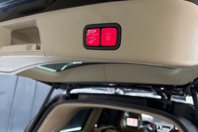  Ponuka vozidiel / Mercedes-Benz GL 350 CDI BlueTEC 4MATIC - video