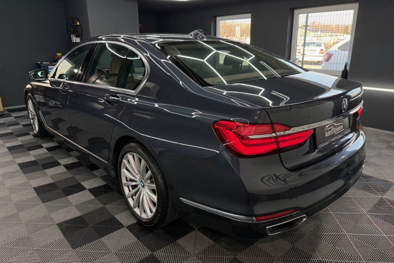 Ponuka vozidiel / BMW Rad 7 730d xDrive A/T - video Ponuka vozidiel / BMW Rad 7 730d xDrive A/T - video