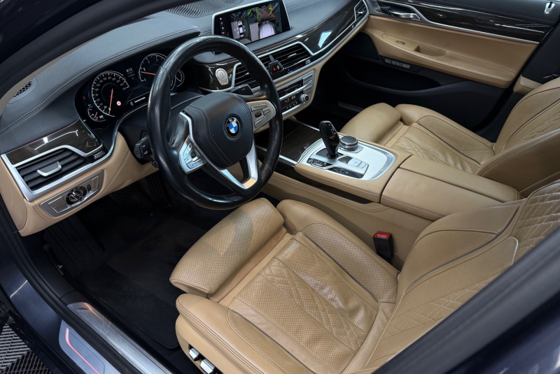 Ponuka vozidiel / BMW Rad 7 730d xDrive A/T - video Ponuka vozidiel / BMW Rad 7 730d xDrive A/T - video