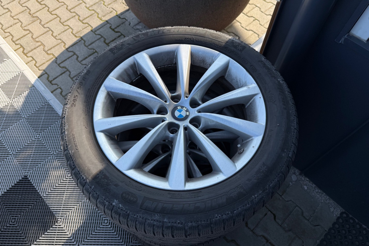 Ponuka vozidiel / BMW Rad 7 730d xDrive A/T - video