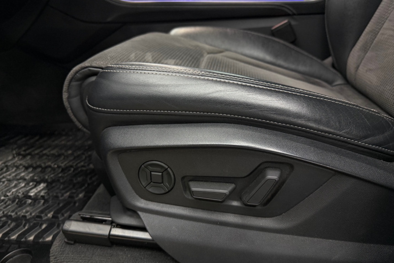  Ponuka vozidiel / Audi Q7 50 TDI QUATTRO TIPTRONIC S-LINE - video