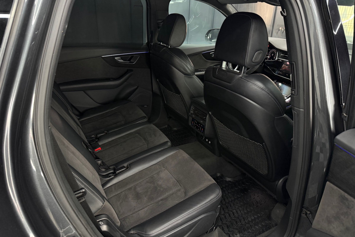 Ponuka vozidiel / Audi Q7 50 TDI QUATTRO TIPTRONIC S-LINE - video