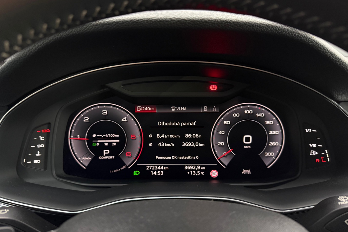 Ponuka vozidiel / Audi Q7 50 TDI QUATTRO TIPTRONIC S-LINE - video