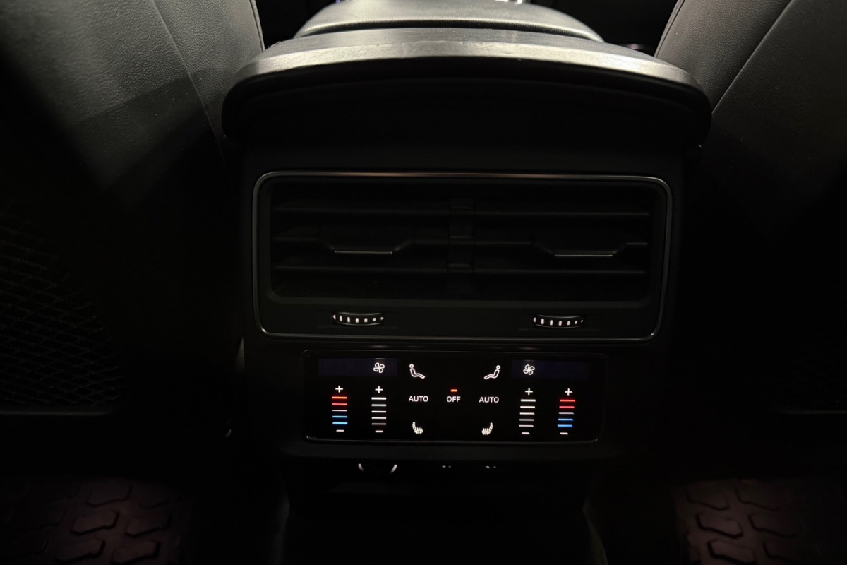 Ponuka vozidiel / Audi Q7 50 TDI QUATTRO TIPTRONIC S-LINE - video