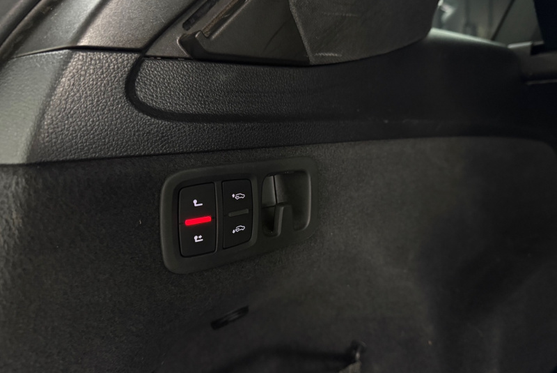  Ponuka vozidiel / Audi Q7 50 TDI QUATTRO TIPTRONIC S-LINE - video