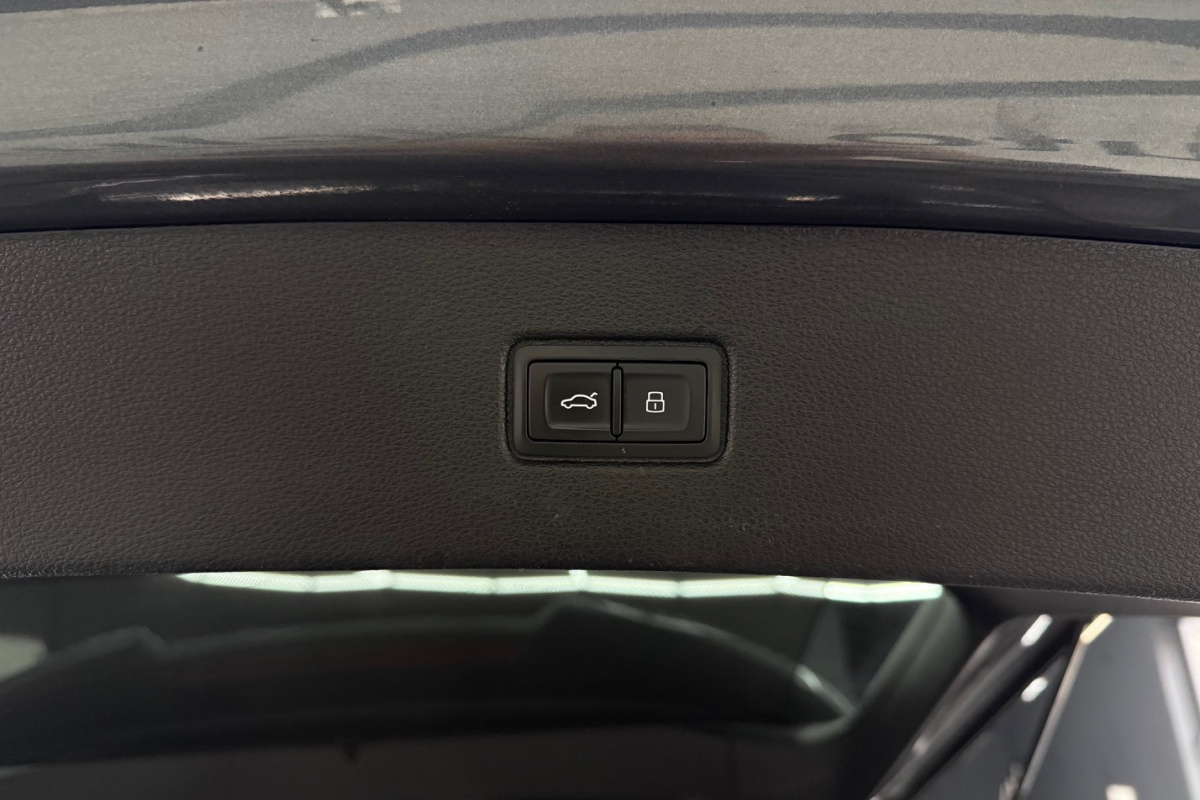 Ponuka vozidiel / Audi Q7 50 TDI QUATTRO TIPTRONIC S-LINE - video