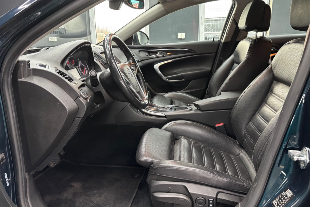 Ponuka vozidiel / Opel Insignia 2.0 CDTI 130k Cosmo AT6 - video