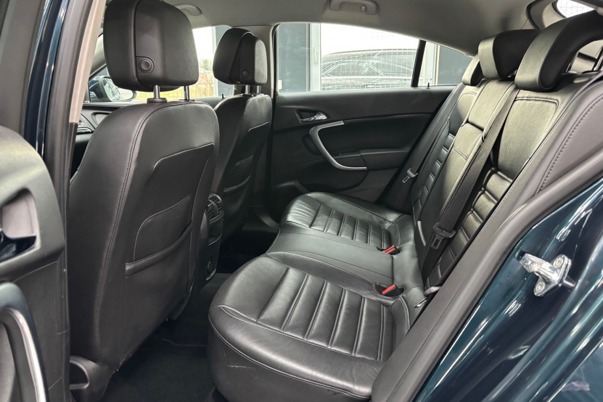 Ponuka vozidiel / Opel Insignia 2.0 CDTI 130k Cosmo AT6 - video