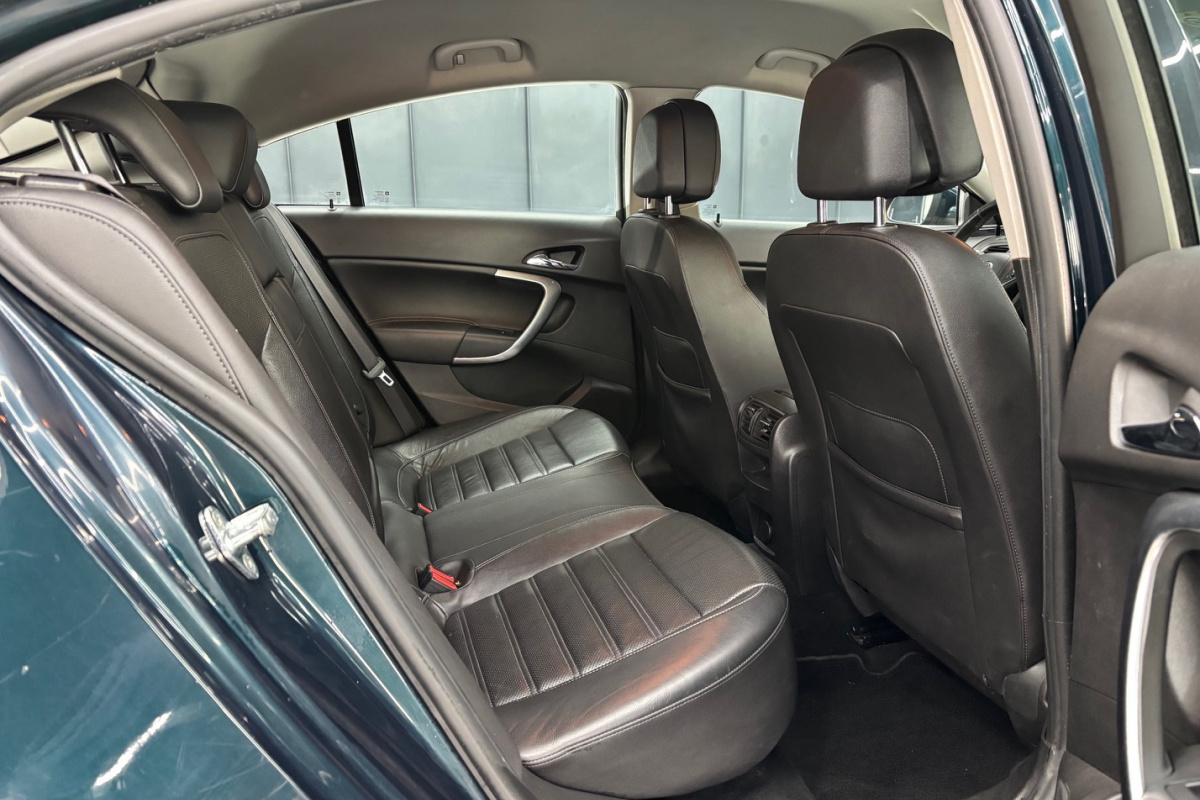 Ponuka vozidiel / Opel Insignia 2.0 CDTI 130k Cosmo AT6 - video Ponuka vozidiel / Opel Insignia 2.0 CDTI 130k Cosmo AT6 - video