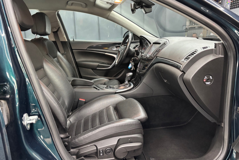  Ponuka vozidiel / Opel Insignia 2.0 CDTI 130k Cosmo AT6 - video