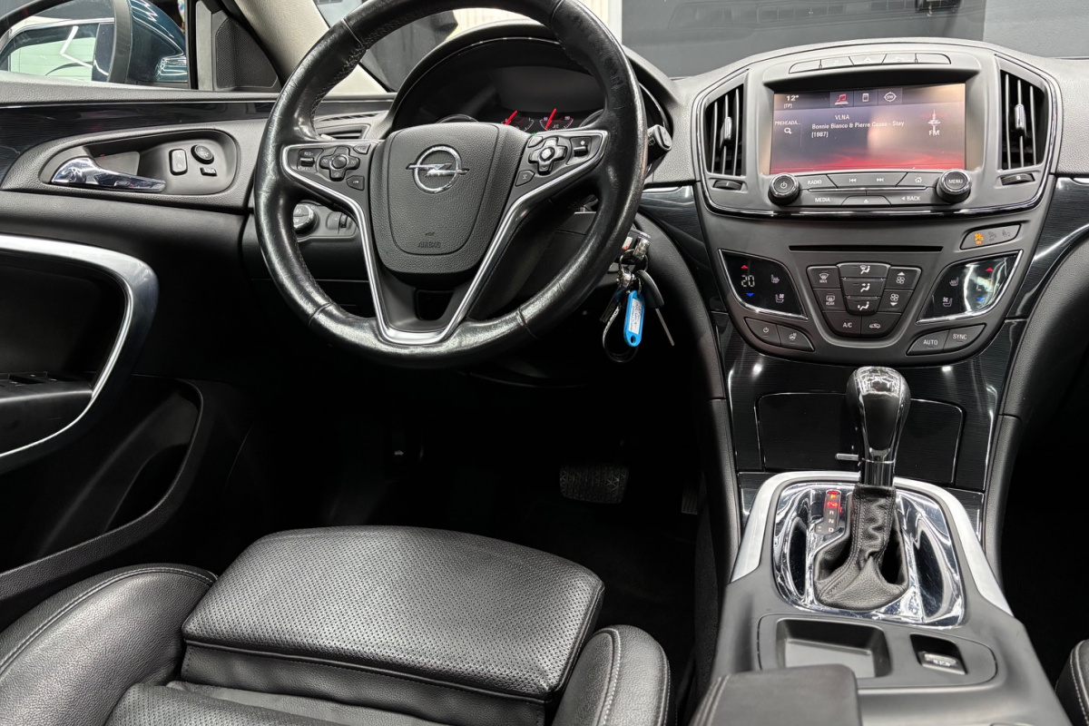 Ponuka vozidiel / Opel Insignia 2.0 CDTI 130k Cosmo AT6 - video