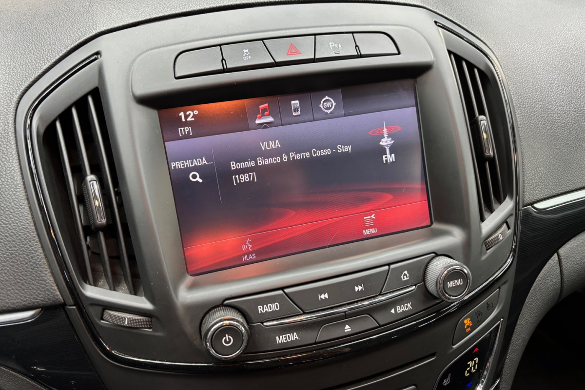 Ponuka vozidiel / Opel Insignia 2.0 CDTI 130k Cosmo AT6 - video