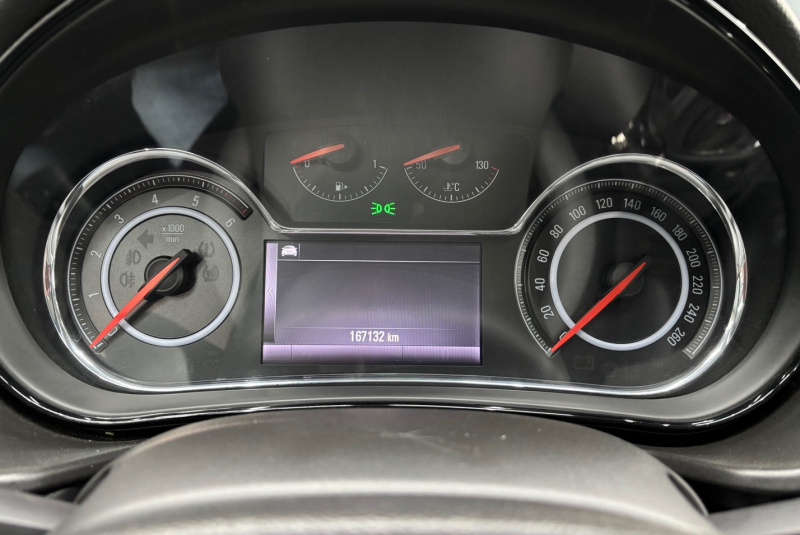  Ponuka vozidiel / Opel Insignia 2.0 CDTI 130k Cosmo AT6 - video