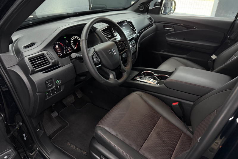  Ponuka vozidiel / Honda Ridgeline 3.5 Black Edition Double Cab 4x4 A/T - video