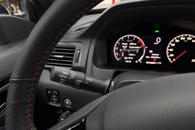  Ponuka vozidiel / Honda Ridgeline 3.5 Black Edition Double Cab 4x4 A/T - video