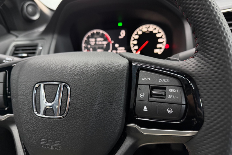  Ponuka vozidiel / Honda Ridgeline 3.5 Black Edition Double Cab 4x4 A/T - video