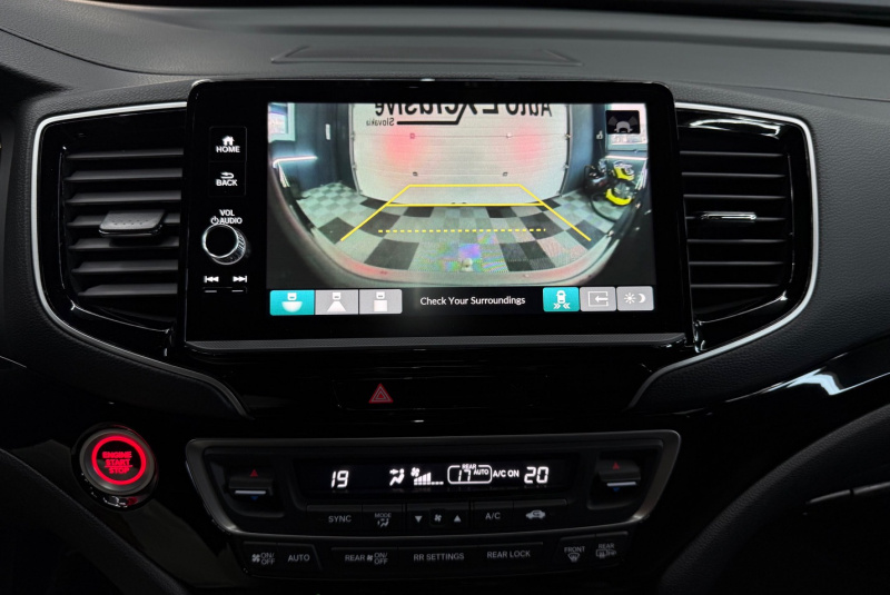 Ponuka vozidiel / Honda Ridgeline 3.5 Black Edition Double Cab 4x4 A/T - video Ponuka vozidiel / Honda Ridgeline 3.5 Black Edition Double Cab 4x4 A/T - video