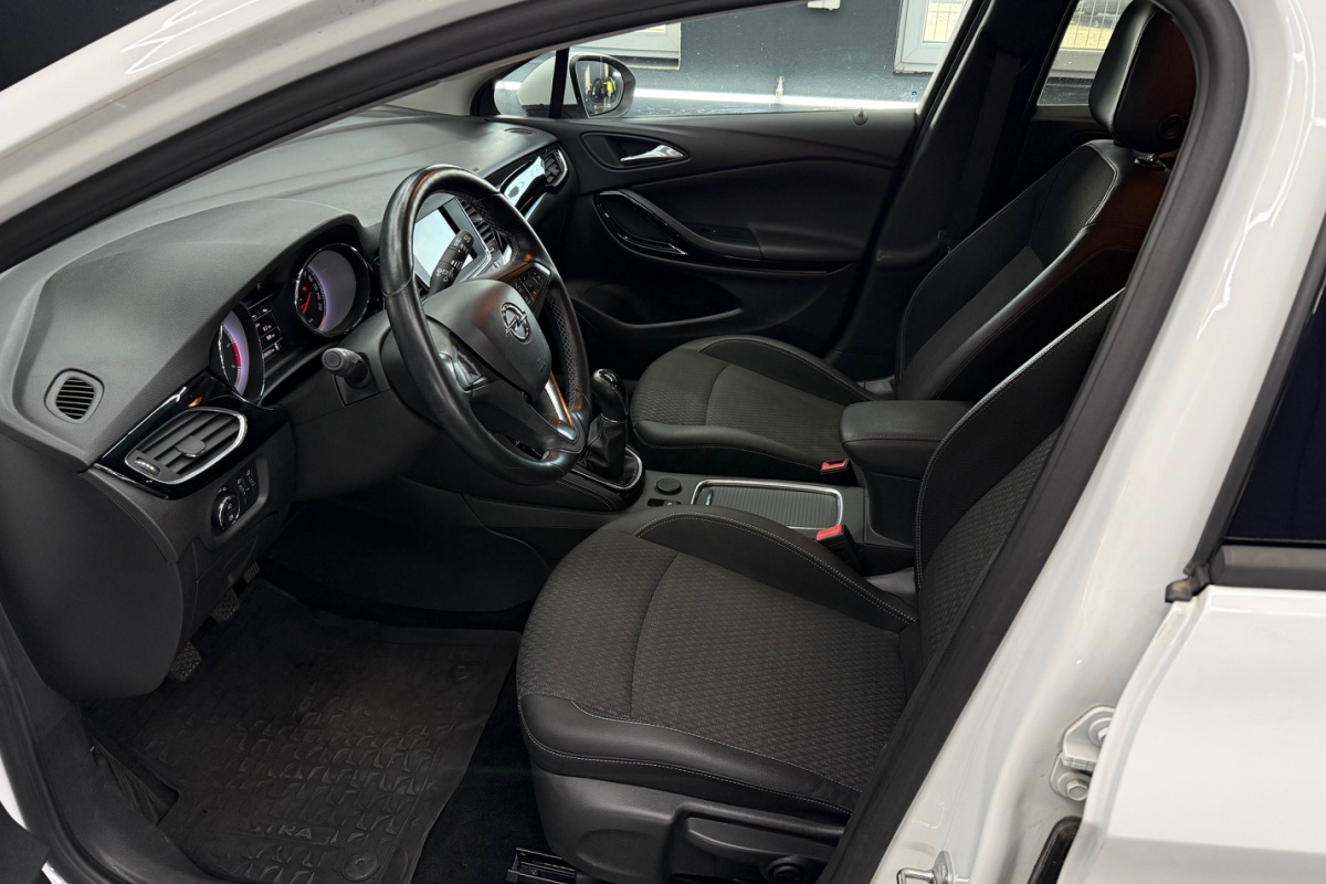 Ponuka vozidiel / Opel Astra 1.6 CDTI Enjoy - video